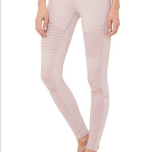Alo Yoga High-Waist Motto Legging